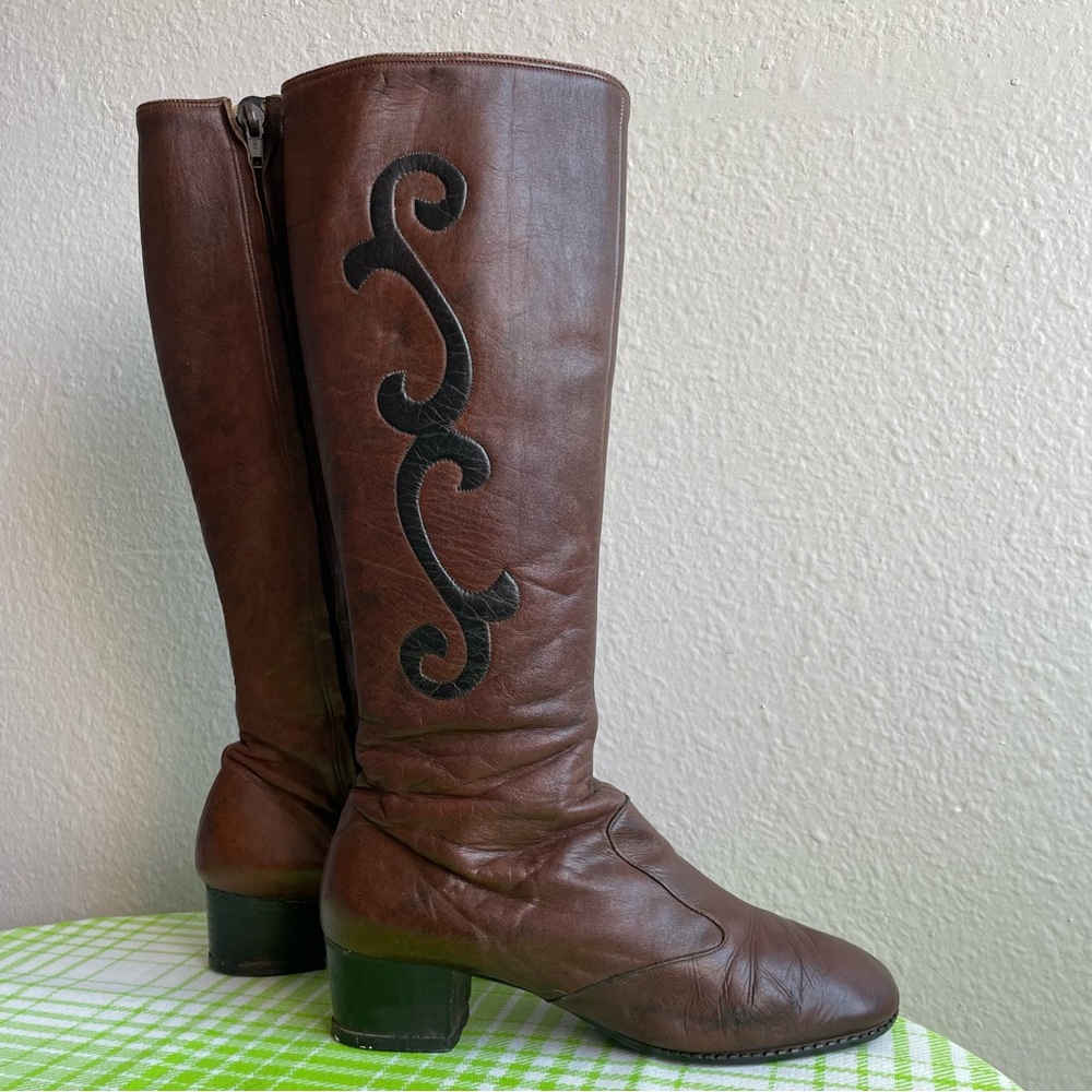 Vintage 1970s chocolate brown and black leather gogo boots